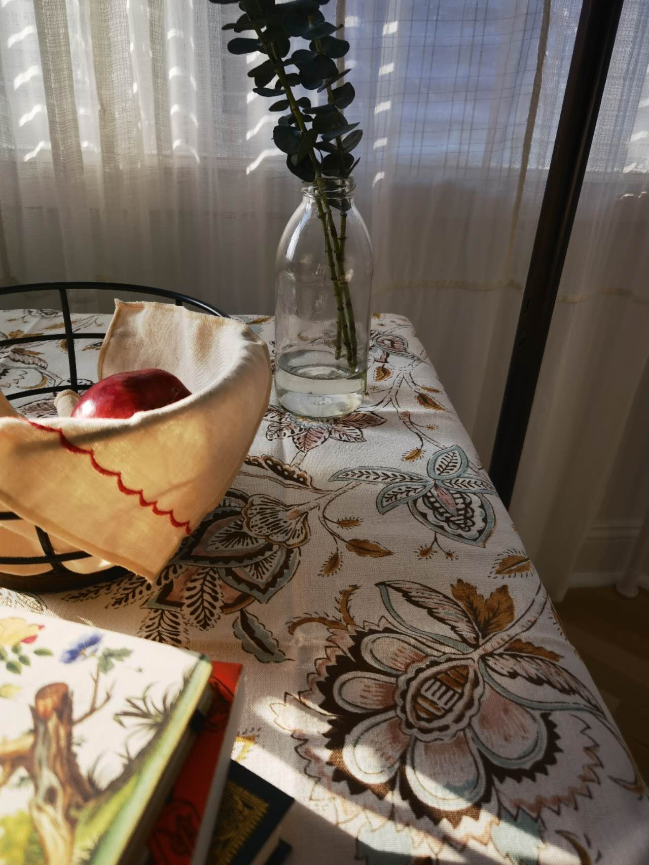 Camellia vintage cotton-linen tablecloth | multi-use fabric