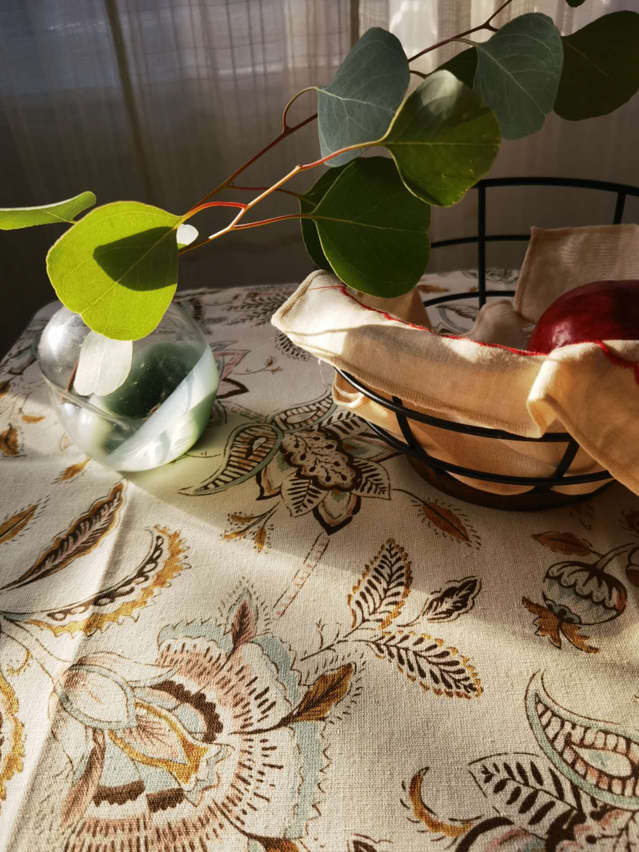 Camellia vintage cotton-linen tablecloth | multi-use fabric